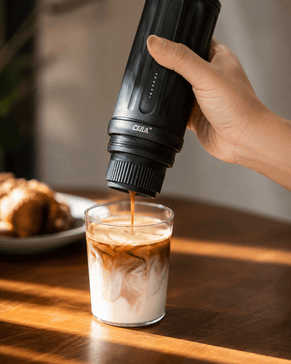 【実機レポ】1杯のカフェラテで生活のクオリティがめちゃくちゃ上がった話。70の特許を持つポータブルマシン「Cerapresso」を1ヶ月使い倒してみた - CERA Plus/セラプラス 日本公式・正規代理店